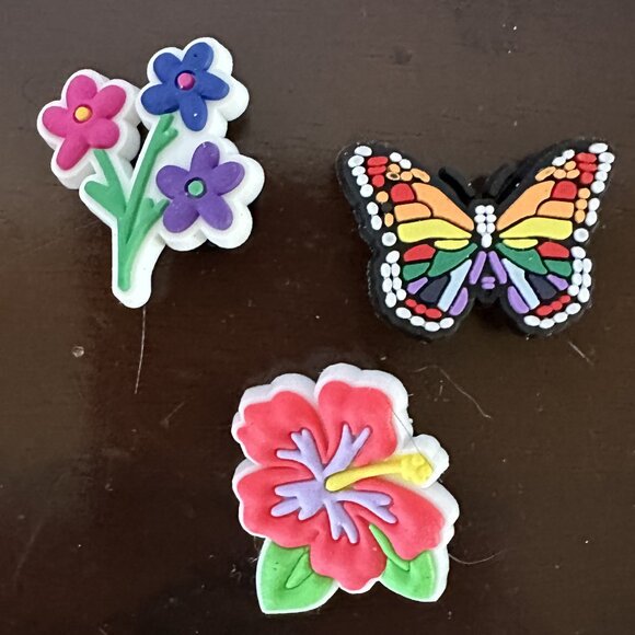 Shoe Charms Set – Flowers & Butterfly Accessories for Crocs, Clogs, Kids - Picture 1 of 1